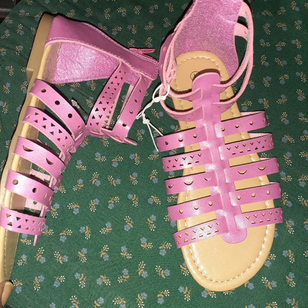 Girls sandals